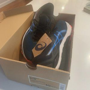 Men's size 10 1/2 new in box with tags Asics GT 2000 9 sneaker